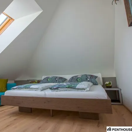 Penthouse Am Sonnenhang Mit Exklusiver Ausstattung 아파트 슈라드밍